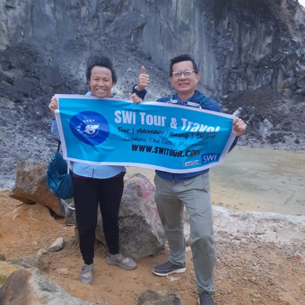 mount sibayak hiking
