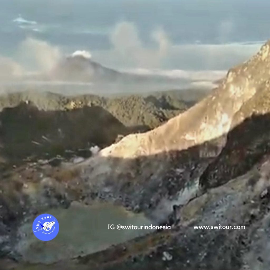 mount sibayak sunrise hike
