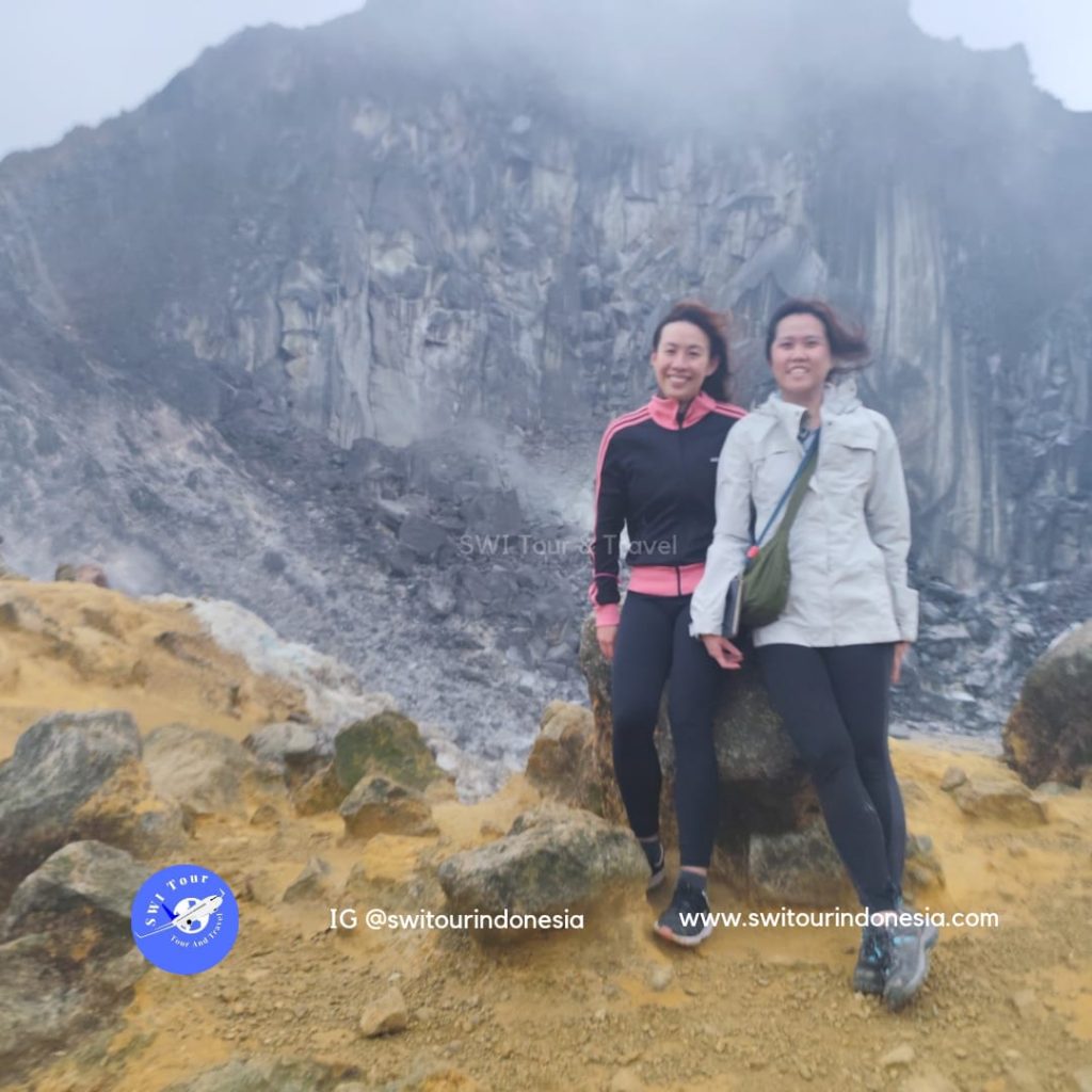 pakej hiking gunung sibayak